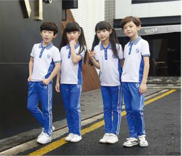 小學校服